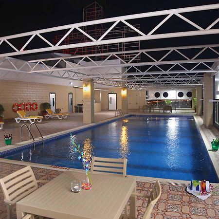 Park Regis Lotus Hotel Манама Экстерьер фото