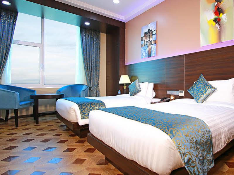 Park Regis Lotus Hotel Манама Экстерьер фото