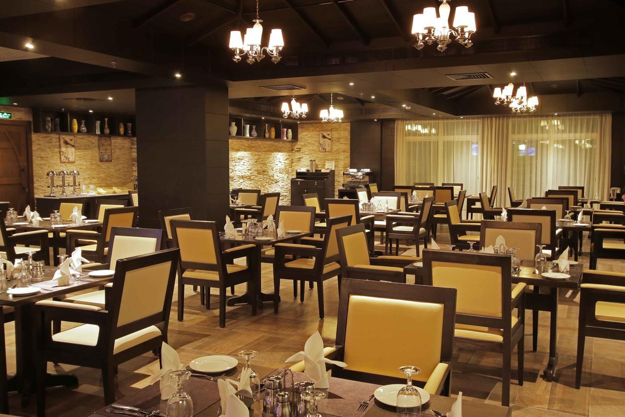 Park Regis Lotus Hotel Манама Экстерьер фото