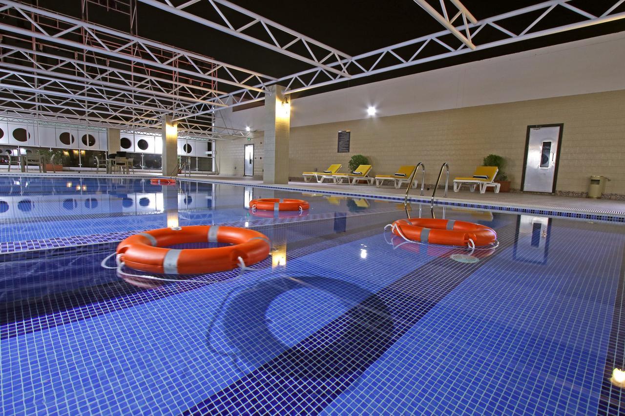 Park Regis Lotus Hotel Манама Экстерьер фото